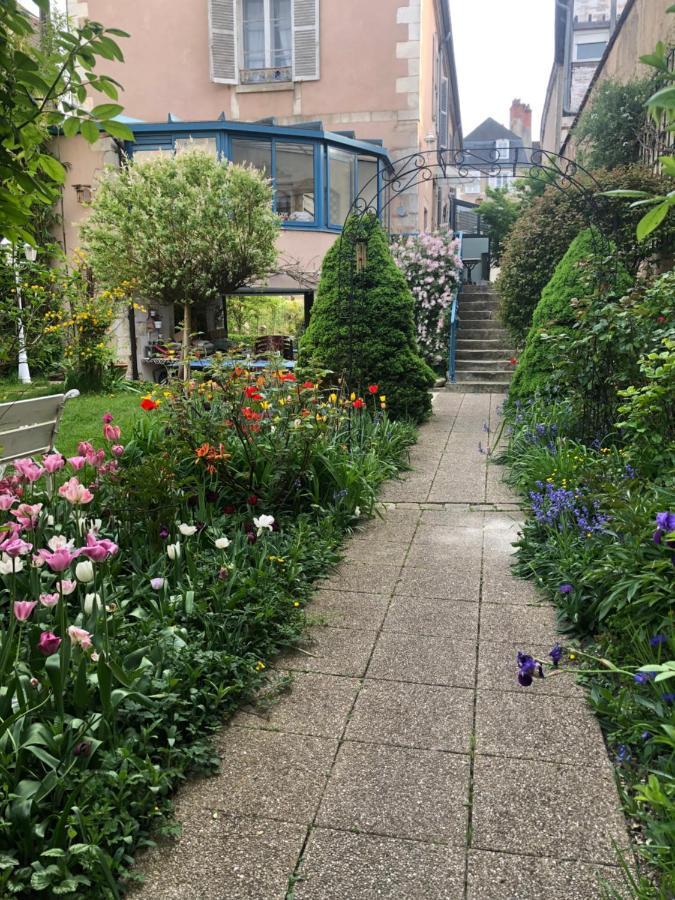 Home Sweet Home Garden Bourges Esterno foto